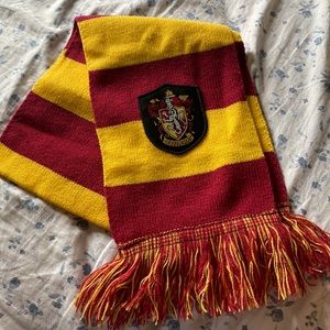 Gryffindor scarf